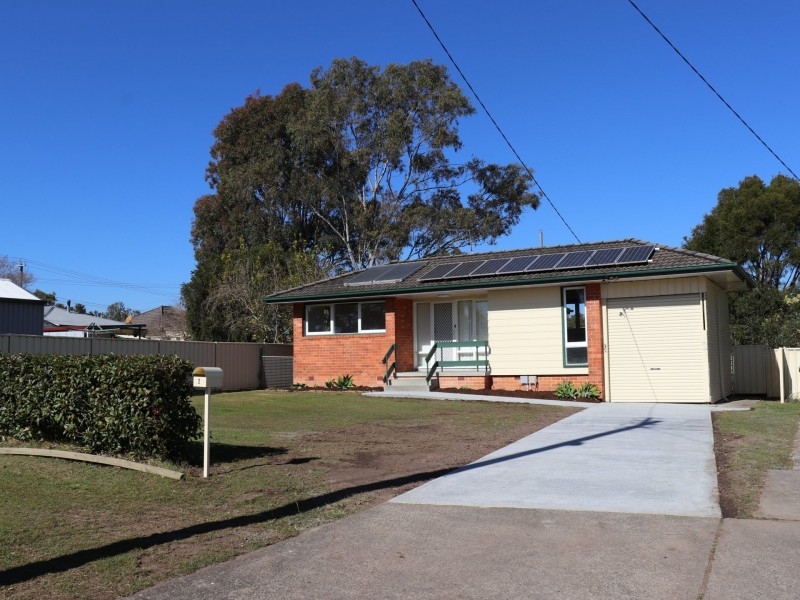 2 Gwenneth Avenue, Taree NSW 2430