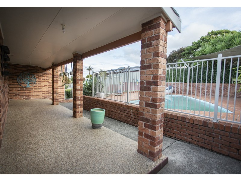 16 Peveril Street, Tinonee NSW 2430