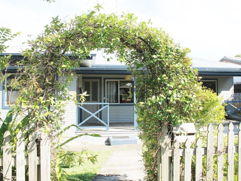 13 Bayview Crescent, Taree NSW 2430