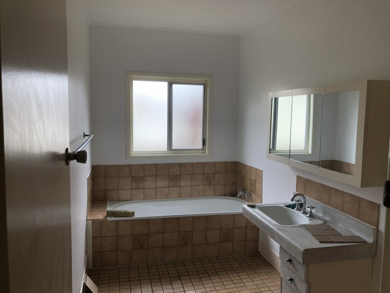 99 Edinburgh Drive, Taree NSW 2430