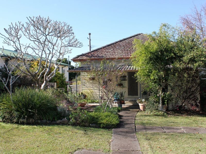 4 Pioneer Street, Taree NSW 2430