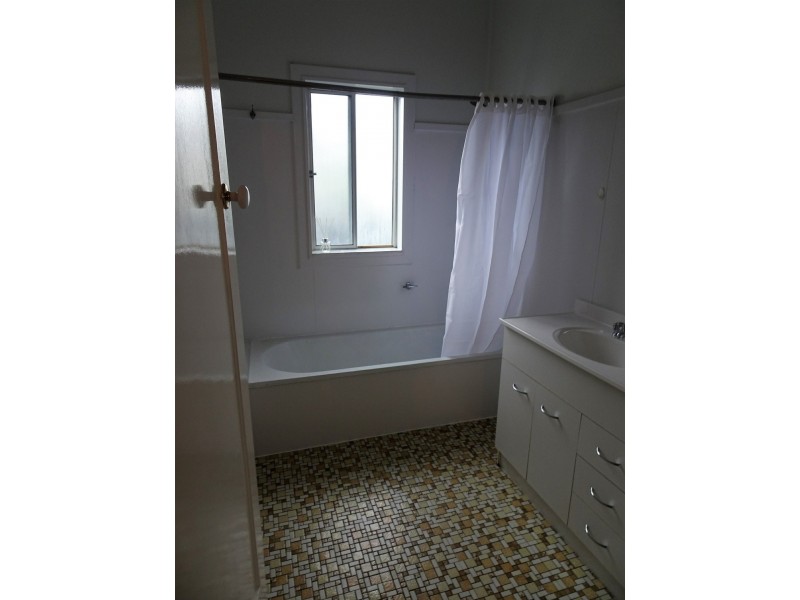 7 Nicoll Street, Taree NSW 2430