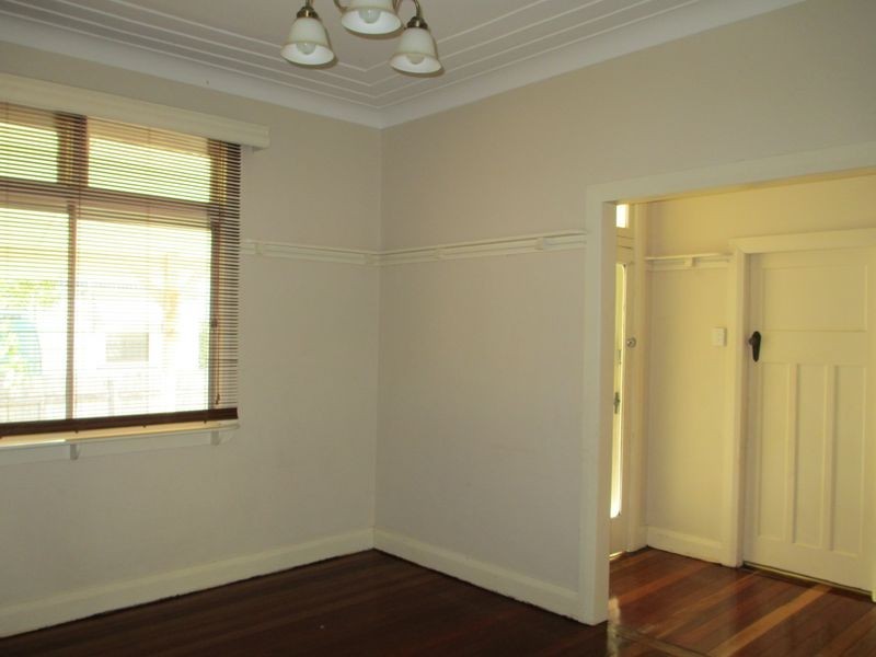 39 Wynter Street, Taree NSW 2430