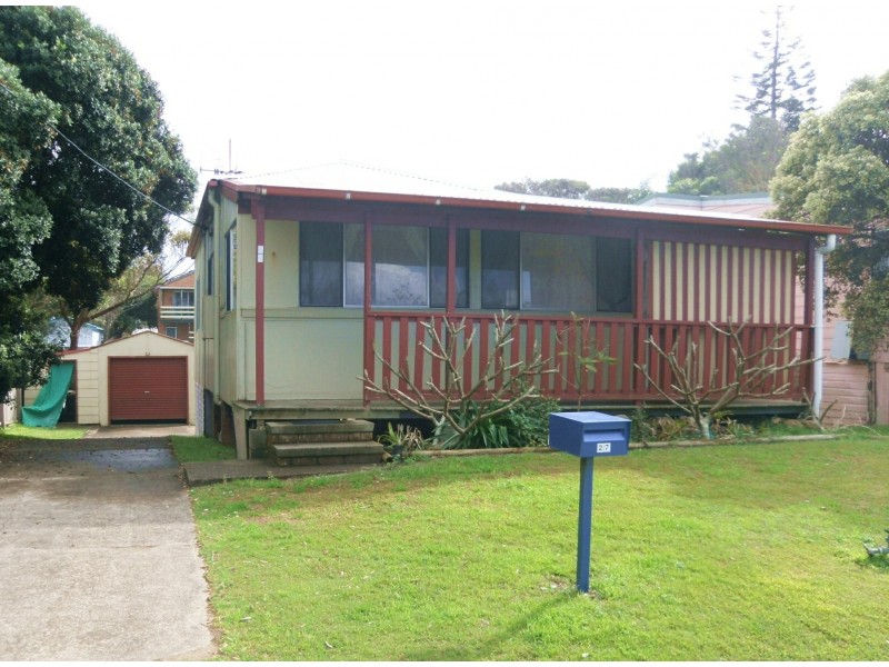 27 Pacific Parade, Old Bar NSW 2430