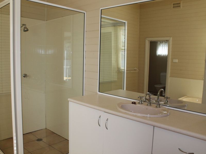 25 Florence Street, Taree NSW 2430