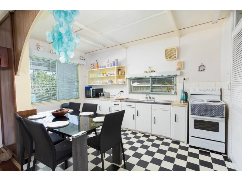 19 Railway Parade, Taree NSW 2430