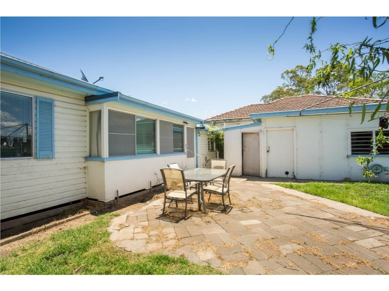 19 Railway Parade, Taree NSW 2430