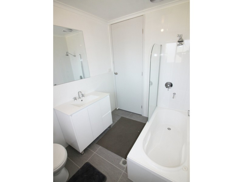 13 Deakin Crescent, Taree NSW 2430