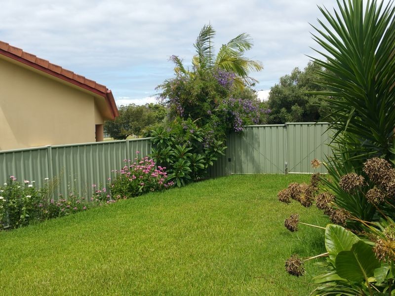 21 Mistral Place, Old Bar NSW 2430