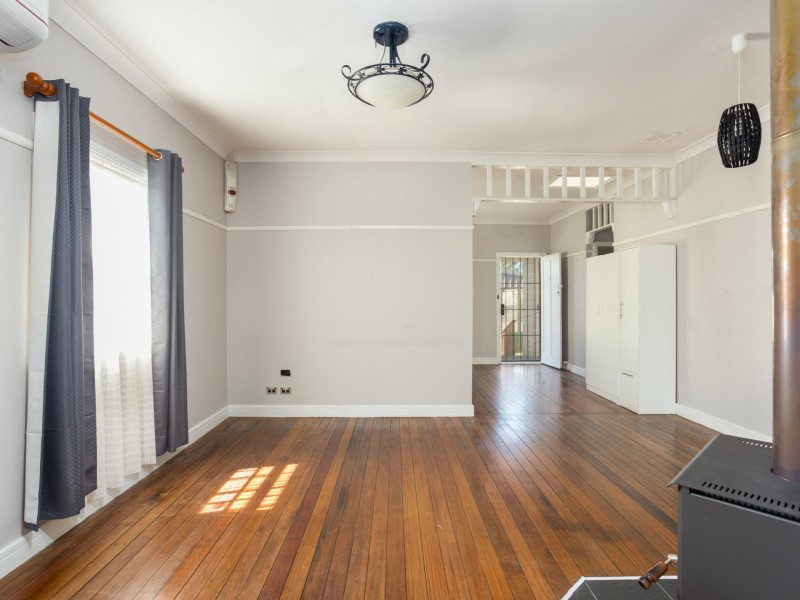 82 Cowper Street, Taree NSW 2430