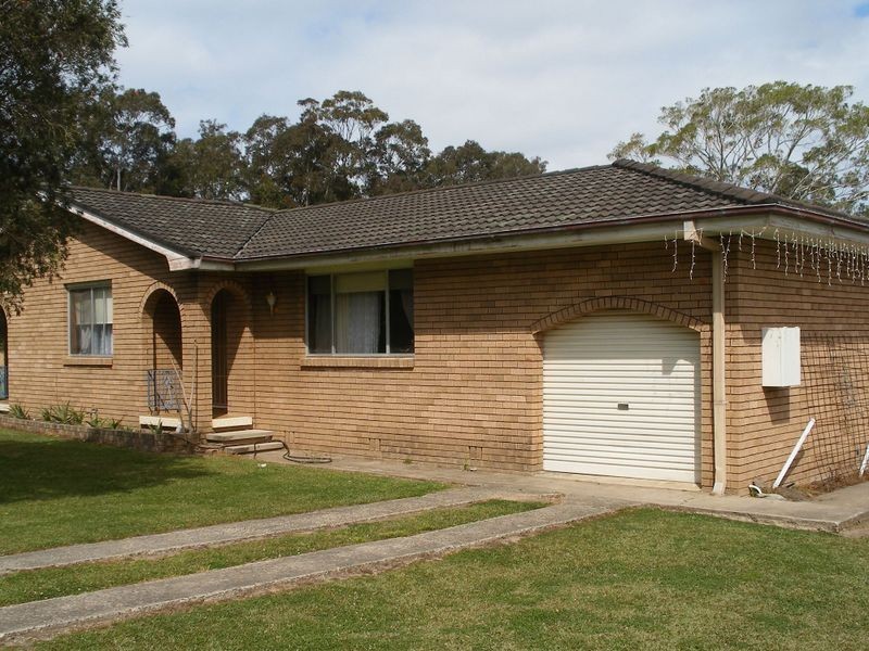 836 Old Bar Road, Old Bar NSW 2430
