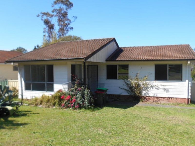 13 Deakin Crescent, Taree NSW 2430