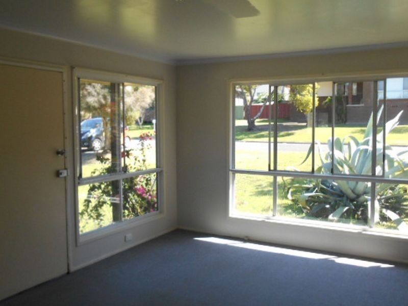 13 Deakin Crescent, Taree NSW 2430