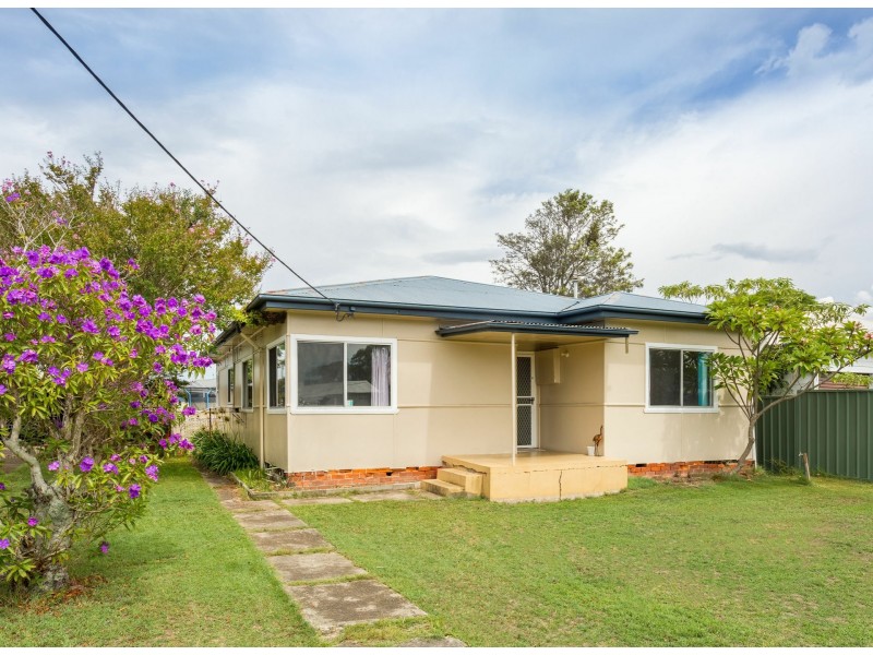 10 Cowper Street, Taree NSW 2430
