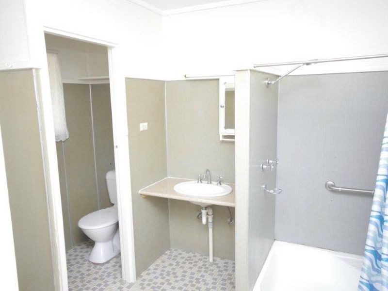 2/31 Chatham Avenue, Taree NSW 2430