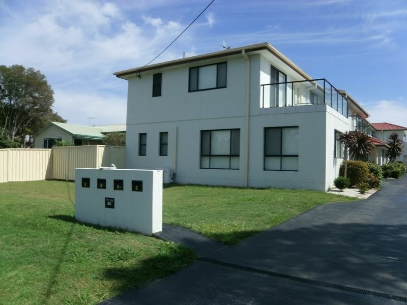 4/1 Connell Street, Old Bar NSW 2430