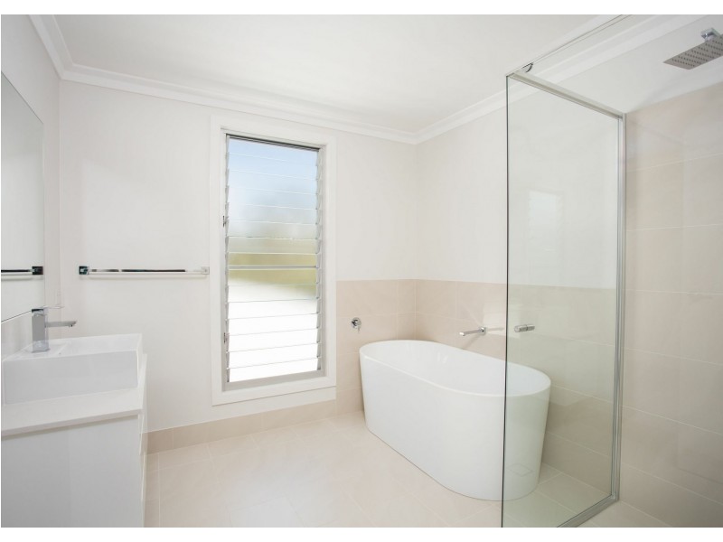 14 Riverlinks Court, Taree NSW 2430