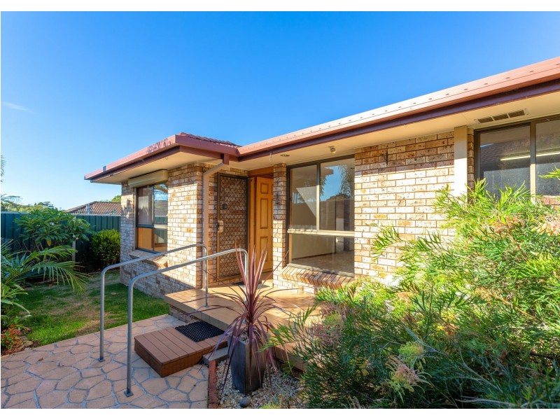 2/9-11 Wyden Street, Old Bar NSW 2430
