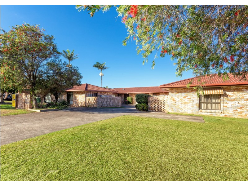 2/9-11 Wyden Street, Old Bar NSW 2430