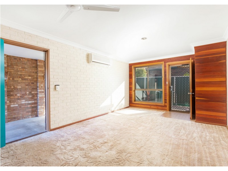 2/9-11 Wyden Street, Old Bar NSW 2430