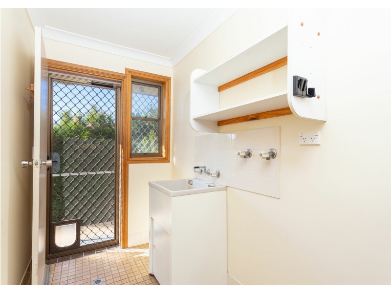 2/9-11 Wyden Street, Old Bar NSW 2430