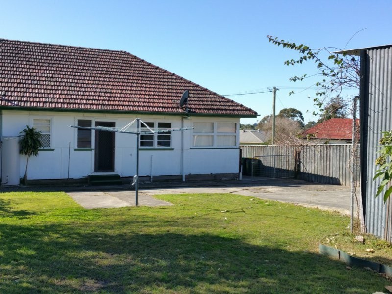 2 Boomerang Street, Taree NSW 2430