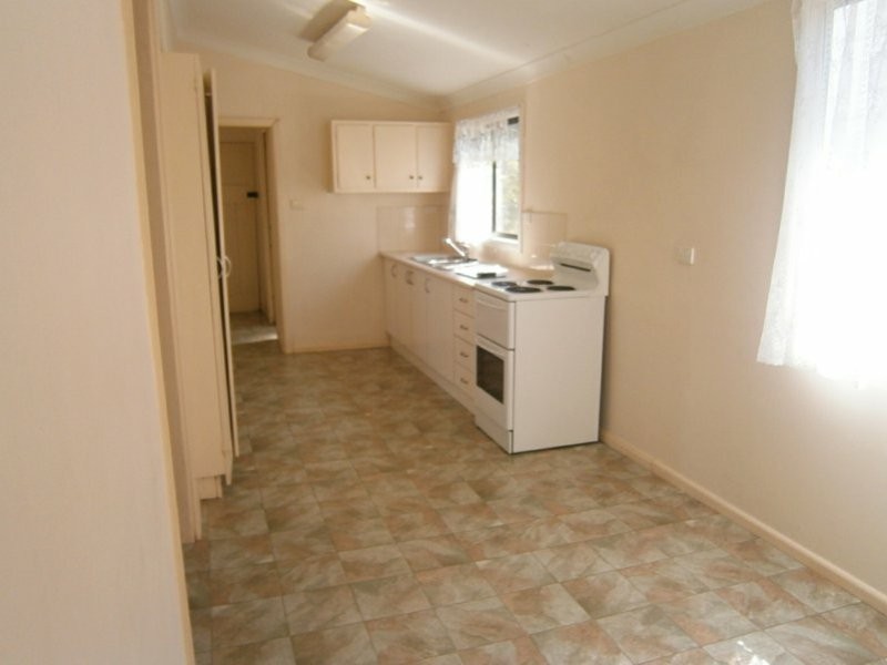 27 Pacific Parade, Old Bar NSW 2430