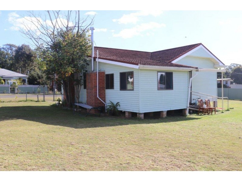 9 Boomerang Street, Taree NSW 2430