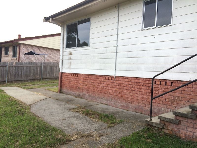 13 Deakin Crescent, Taree NSW 2430