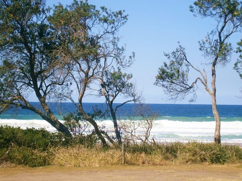 27 Pacific Parade, Old Bar NSW 2430