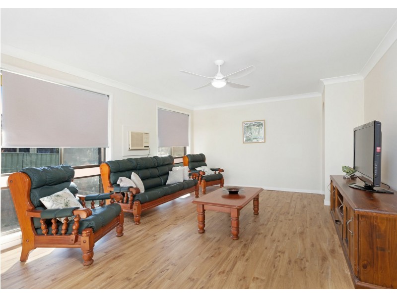 33 Bayview Crescent, Taree NSW 2430