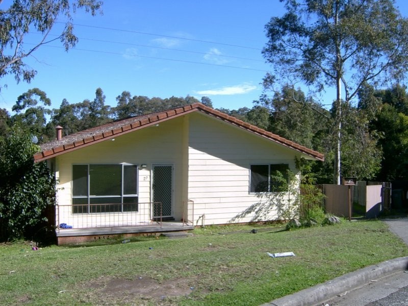 27 Hughes Street, Taree NSW 2430