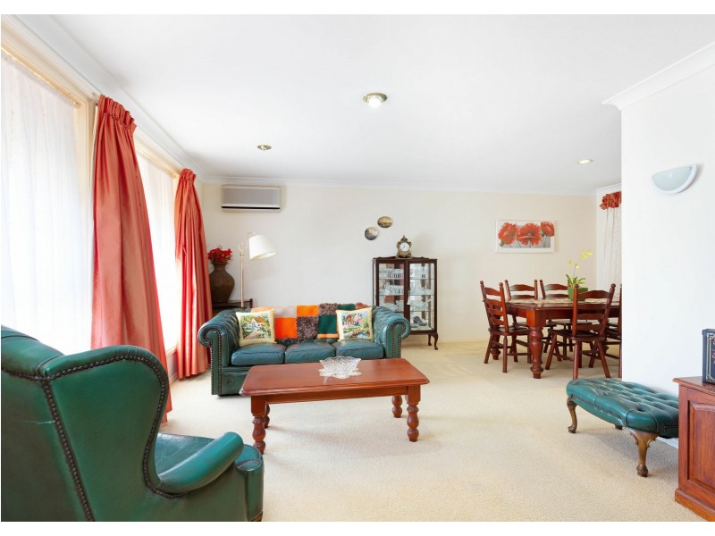 4 Robusta Parade, Taree NSW 2430