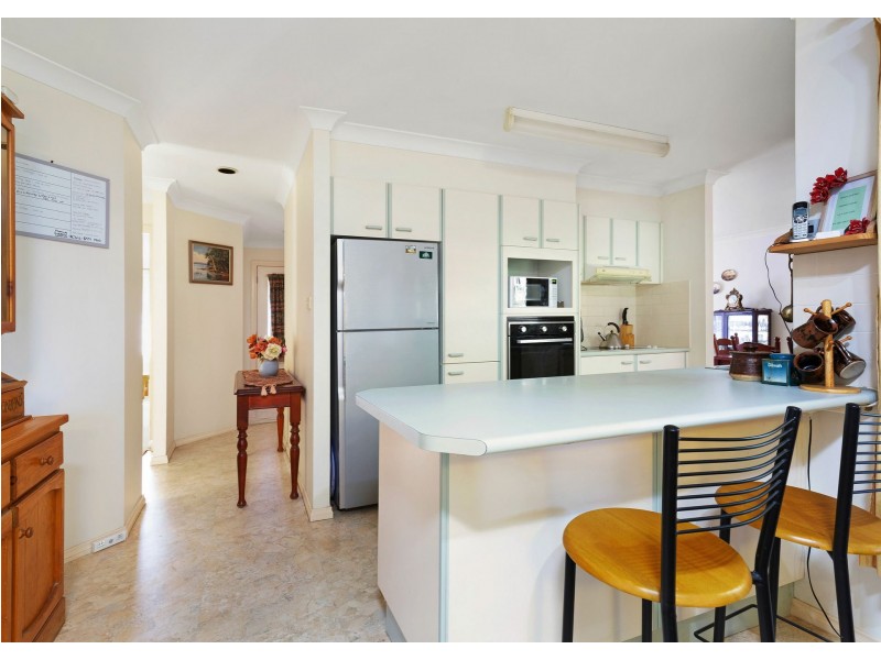 4 Robusta Parade, Taree NSW 2430