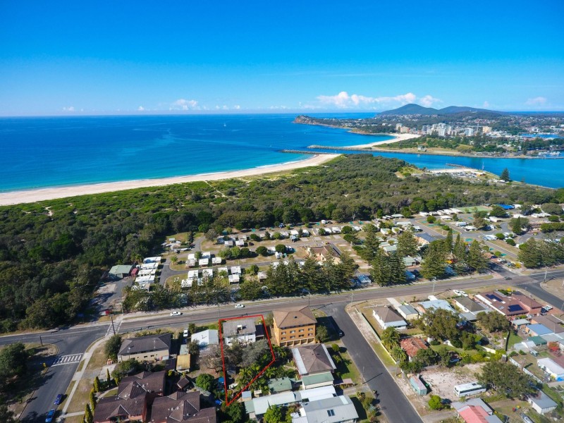 57 Beach Street, Tuncurry NSW 2428