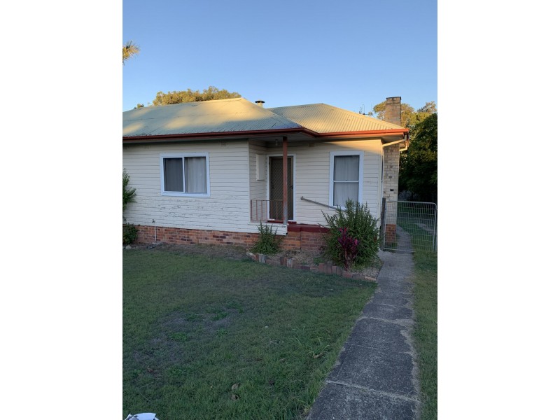 2/22 Robertson Street, Taree NSW 2430
