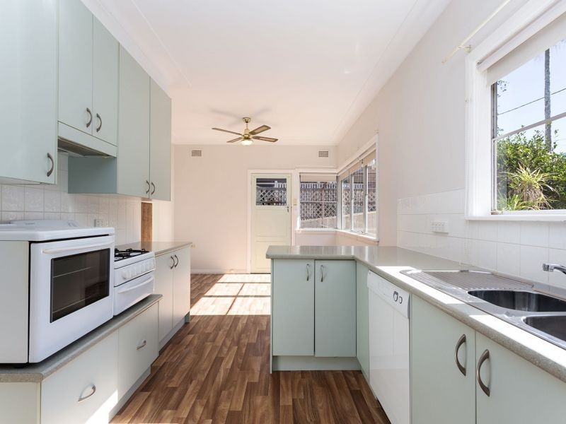 24 Maiden Avenue, Taree NSW 2430