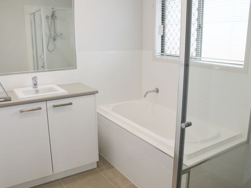 8 Rosewood Crescent, Taree NSW 2430
