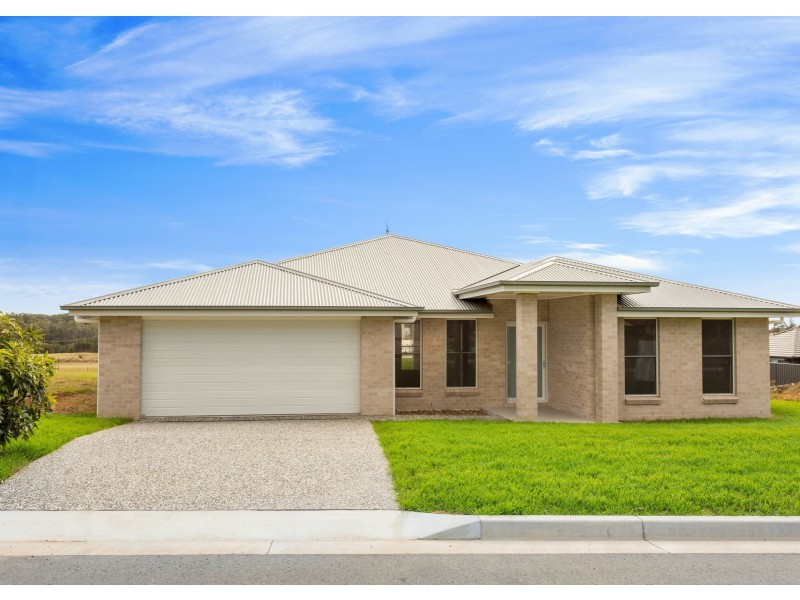 11 Ondaroo Crest, Old Bar NSW 2430