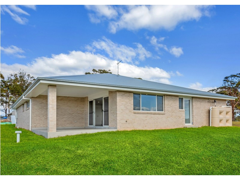 11 Ondaroo Crest, Old Bar NSW 2430