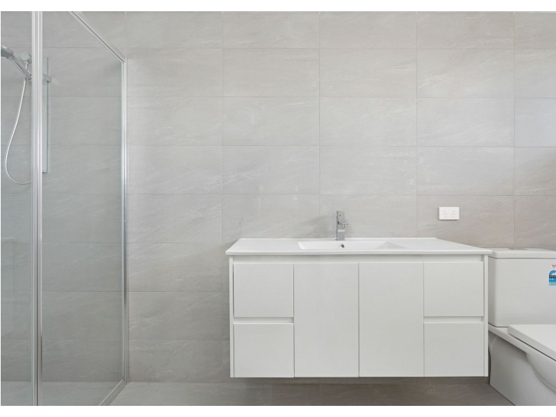 11 Ondaroo Crest, Old Bar NSW 2430