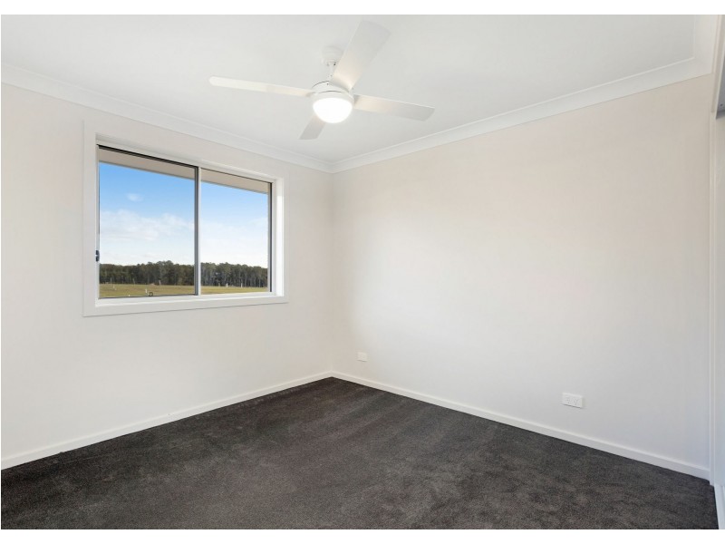 11 Ondaroo Crest, Old Bar NSW 2430