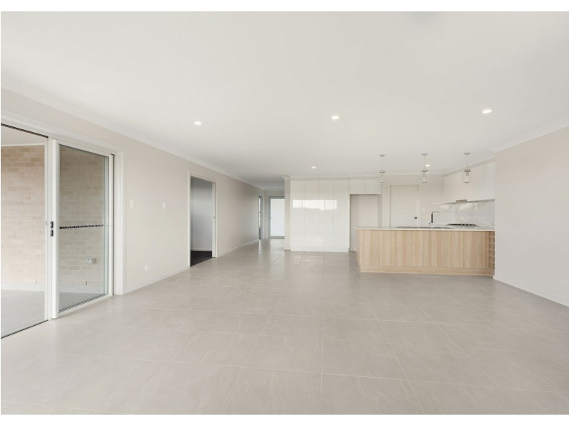 11 Ondaroo Crest, Old Bar NSW 2430