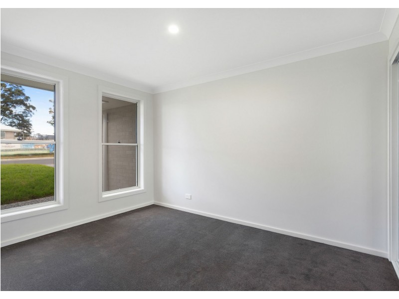 11 Ondaroo Crest, Old Bar NSW 2430