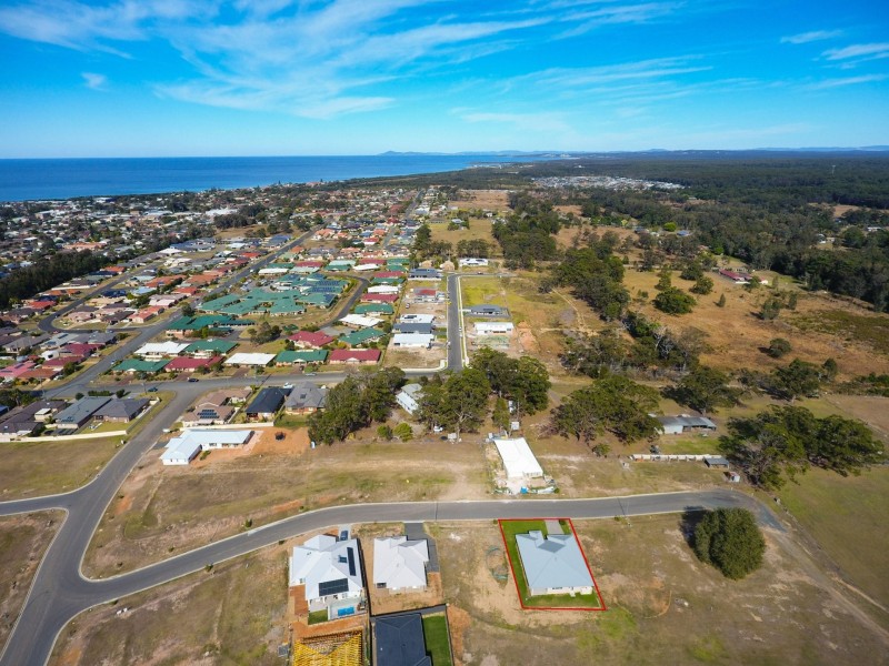 11 Ondaroo Crest, Old Bar NSW 2430