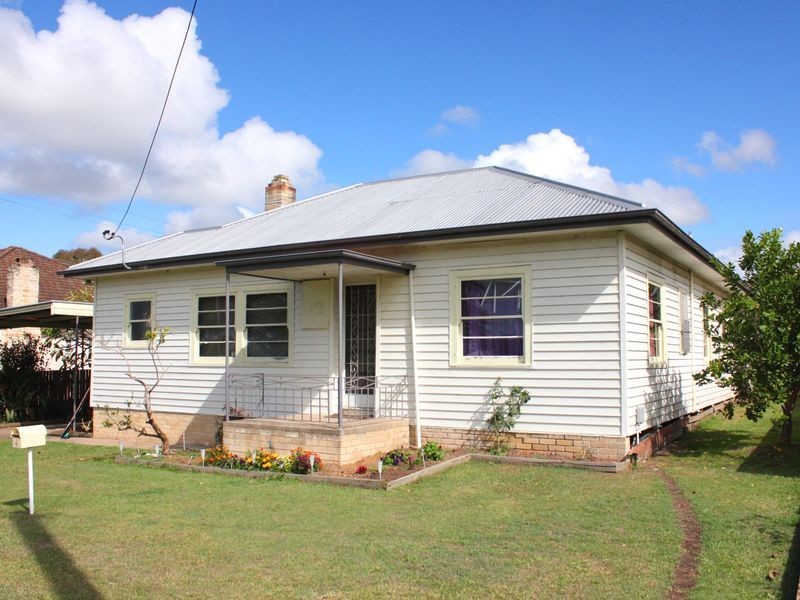 4 Park Street, Taree West NSW 2430