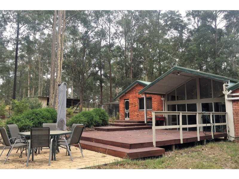 116 Gloucester Rd, Burrell Creek NSW 2429