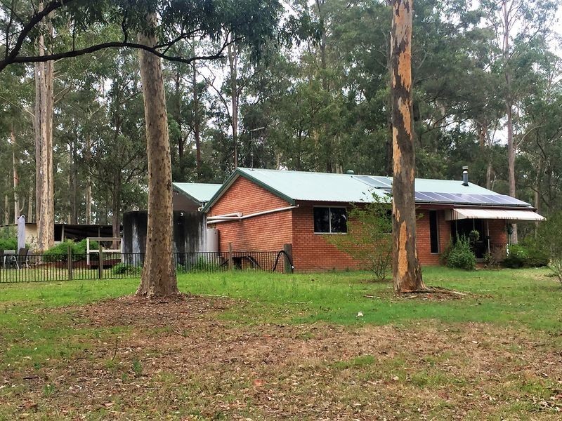 116 Gloucester Rd, Burrell Creek NSW 2429