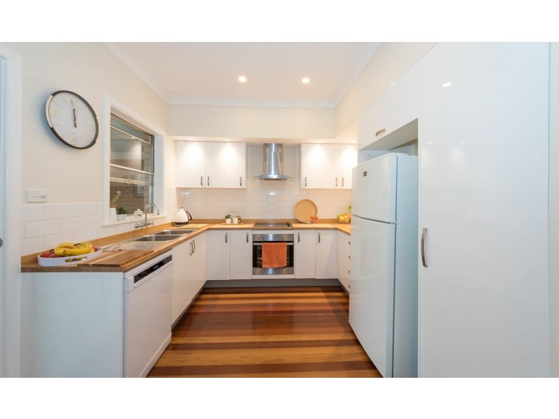8 Pettitt Avenue, Taree NSW 2430