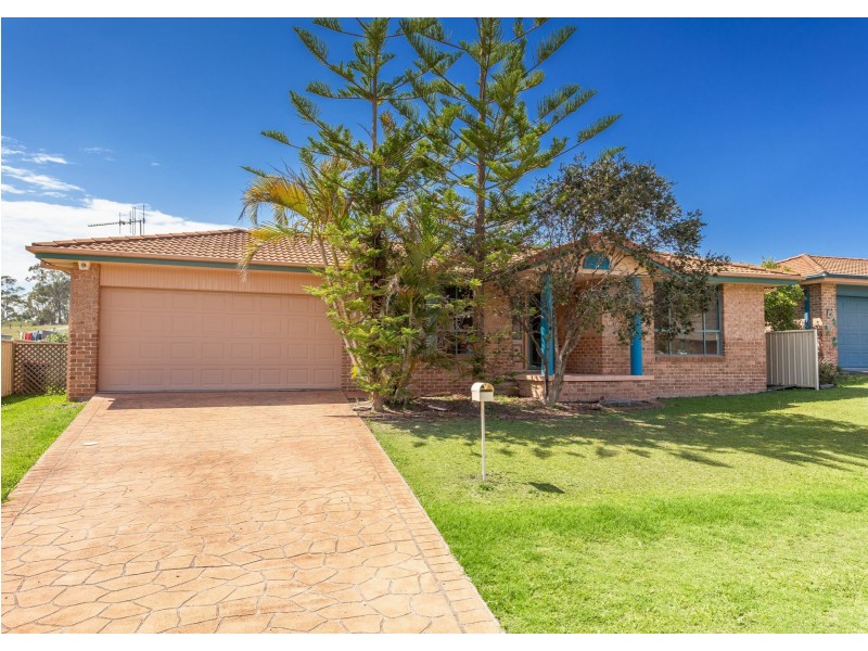 22 Burrawong Crescent, Taree NSW 2430